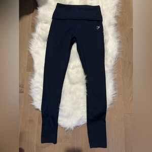 Gymshark Foldover Leggings in Navy Blue. Perfect condition! Soft & squat proof!